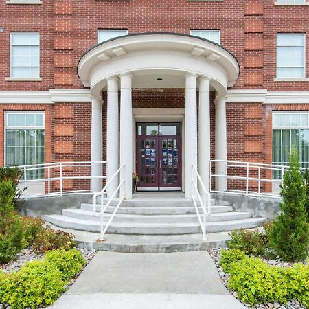 The Champlain Waterfront Hotel Ascend Hotel Collection Orillia Exteriör bild