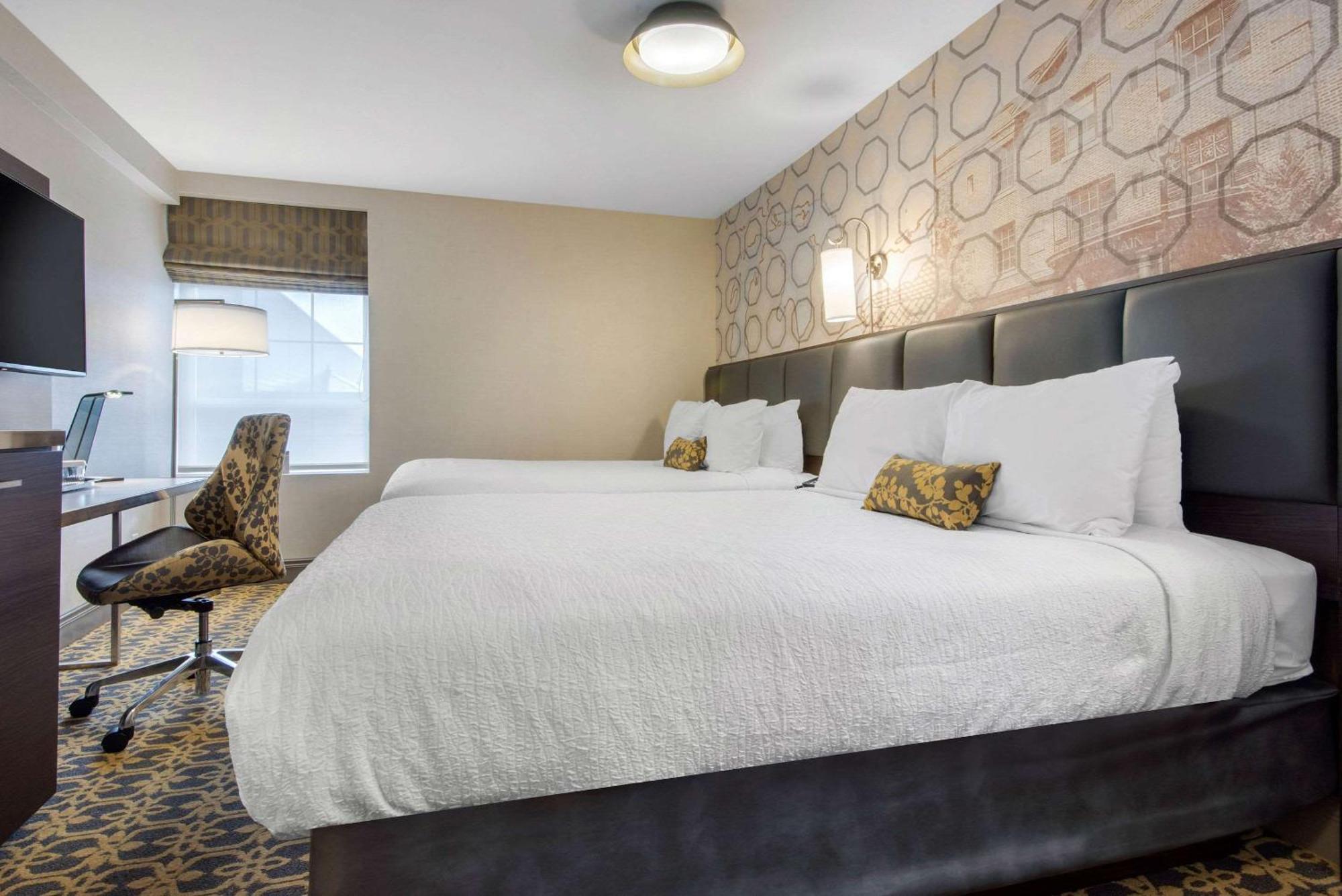 The Champlain Waterfront Hotel Ascend Hotel Collection Orillia Exteriör bild