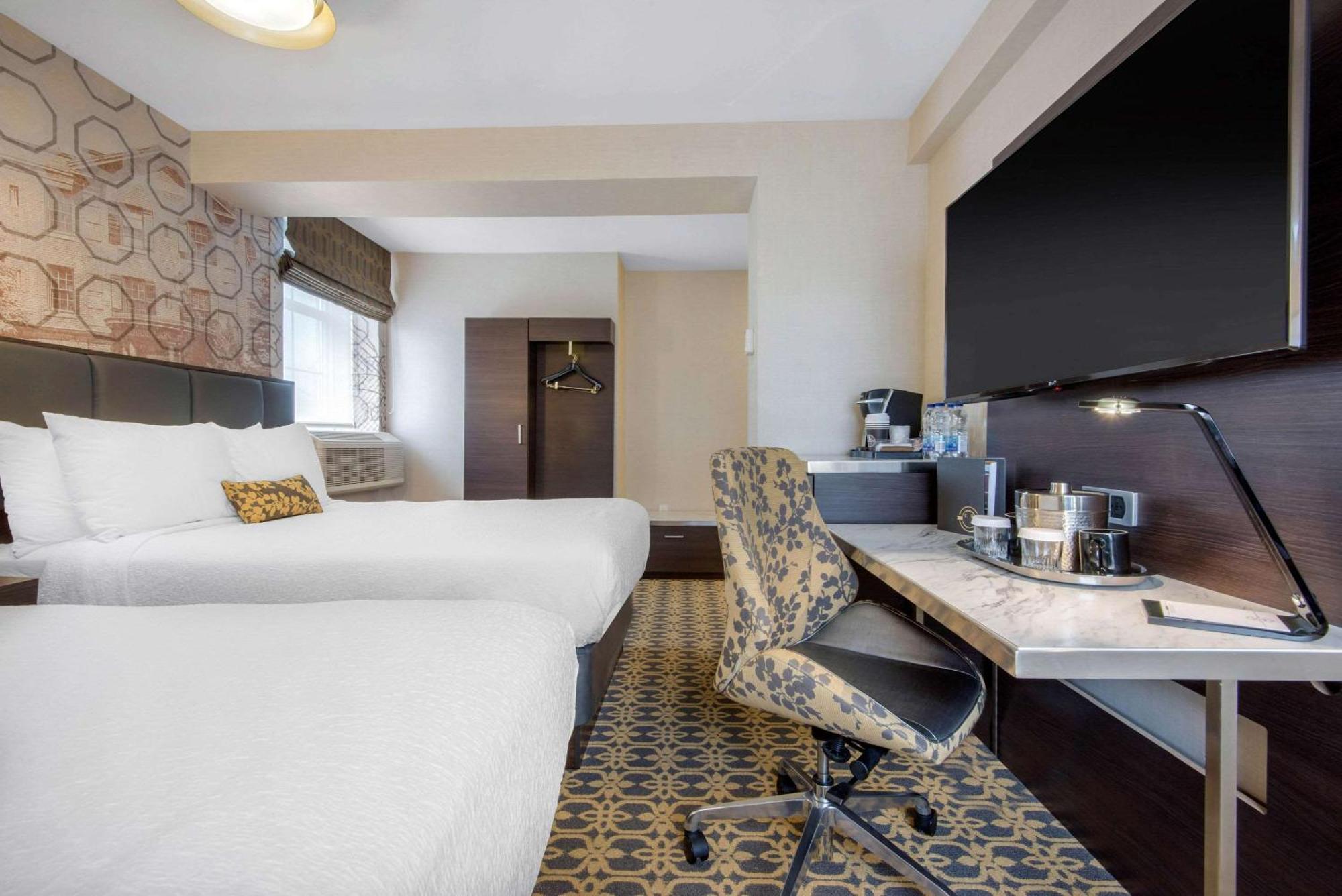 The Champlain Waterfront Hotel Ascend Hotel Collection Orillia Exteriör bild