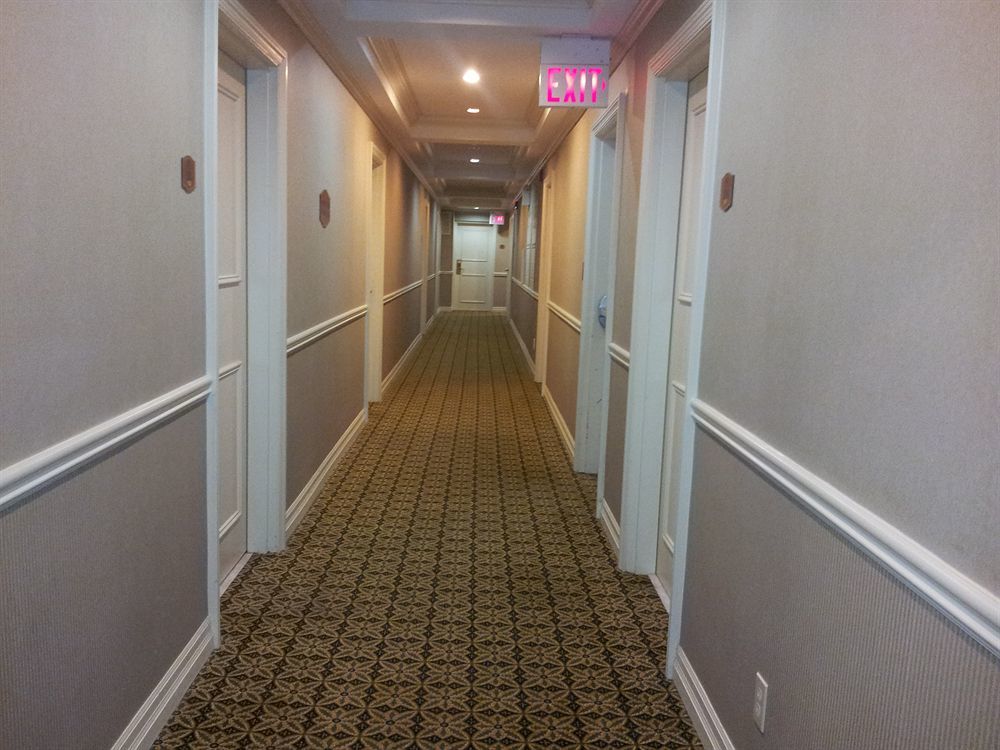 The Champlain Waterfront Hotel Ascend Hotel Collection Orillia Exteriör bild