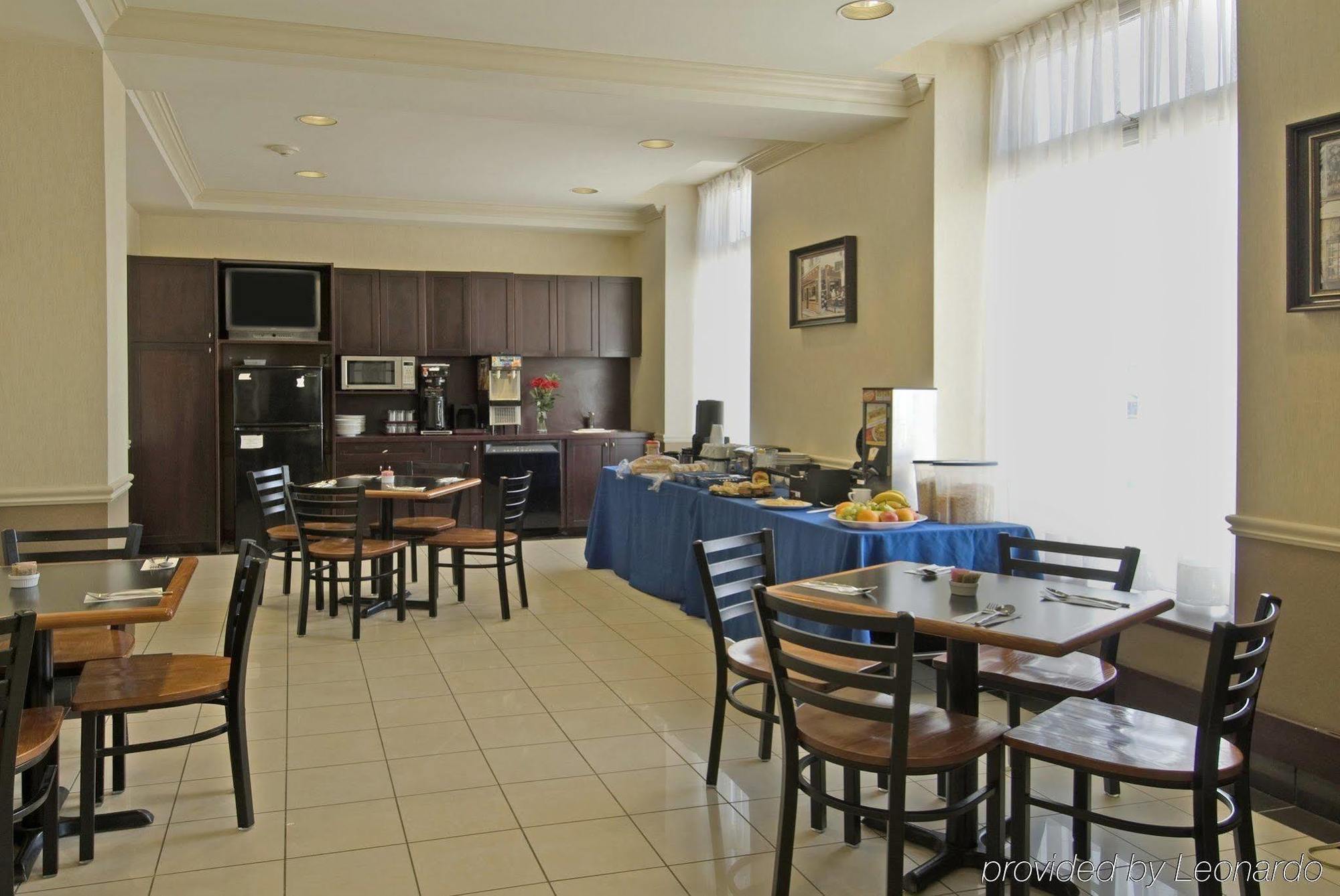 The Champlain Waterfront Hotel Ascend Hotel Collection Orillia Restaurang bild