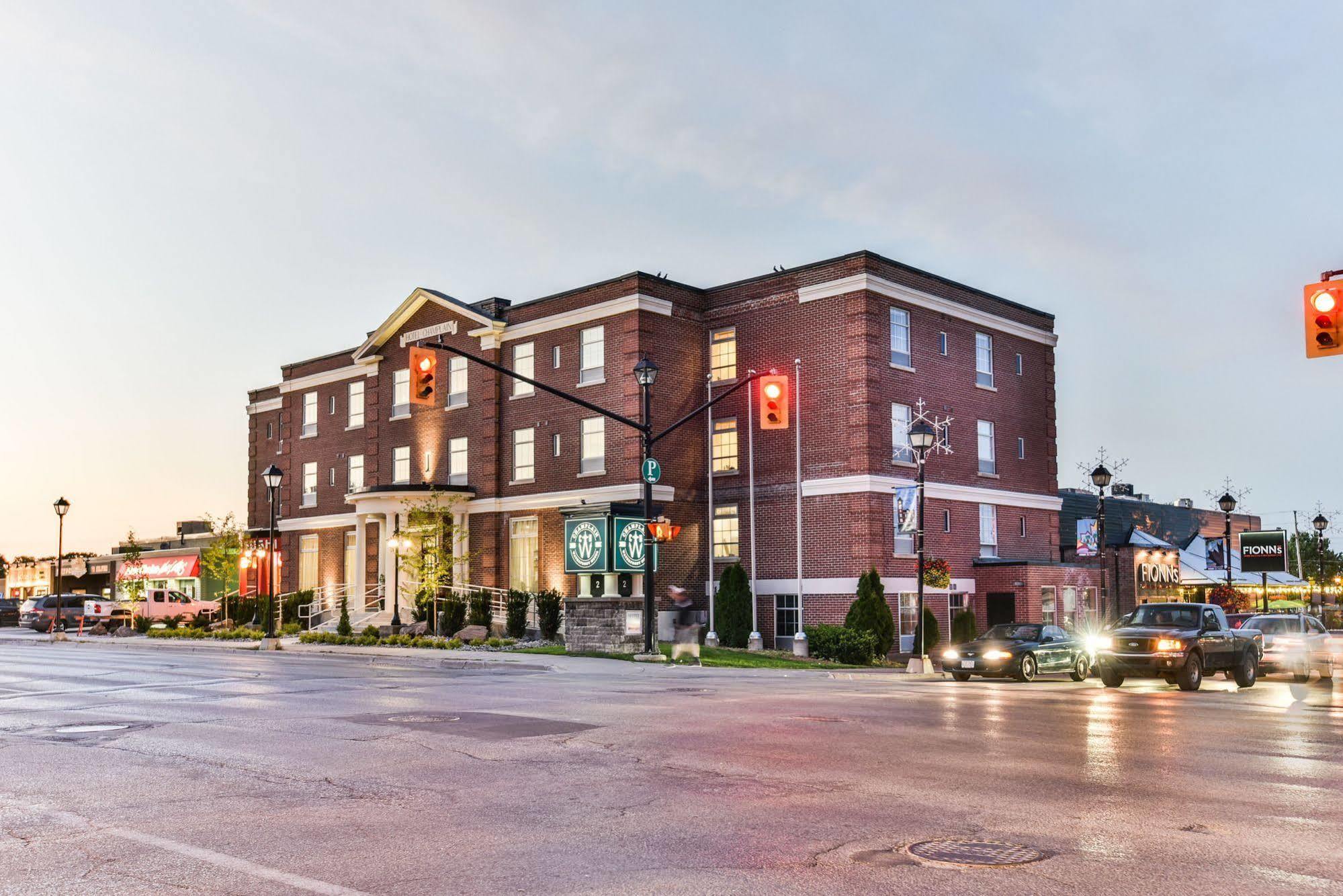 The Champlain Waterfront Hotel Ascend Hotel Collection Orillia Exteriör bild