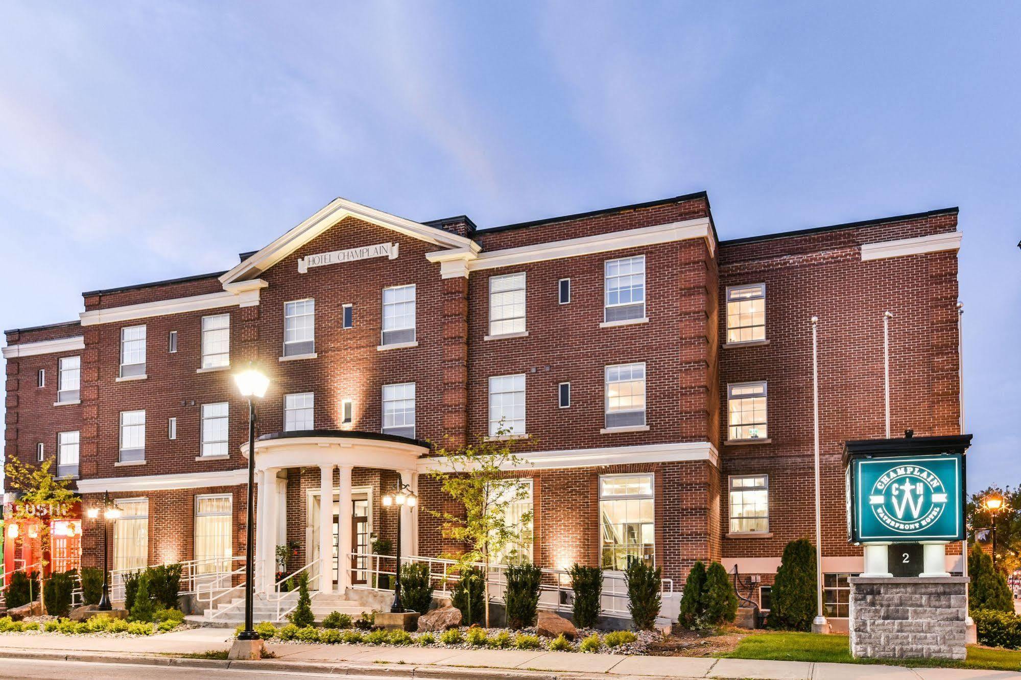 The Champlain Waterfront Hotel Ascend Hotel Collection Orillia Exteriör bild